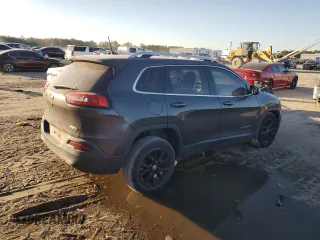2017 Jeep Cherokee Latitude with VIN 1C4PJLCB8HW660774, listed as a Copart auction lot 41416015 with 112,360 mi miles and Salvage Title. Bid and sale history available at carsss.com. Image 3.