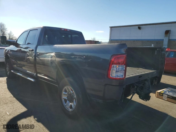 2019 Ram 2500 Tradesman with VIN 3C6UR5HL1KG680905, listed as a Copart auction lot 82358844 with 141,365 mi miles and Salvage Title. Bid and sale history available at carsss.com. Image 2.