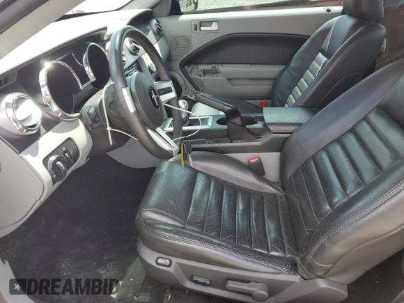 2008 Ford Mustang GT Deluxe с VIN 1ZVHT82H185189443, выставлен на аукционе Copart как лот 54793485 с пробегом 28 582 миль миль и Списание • Salvage title. История ставок и продаж доступна на DreamBid. Изображение 7.