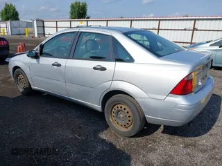 2005 Ford Focus S with VIN 1FAFP34N95W284154, listed as a IAAI auction lot 42555736 with 171,944 mi miles and . Bid and sale history available at DreamBid. Image 3.