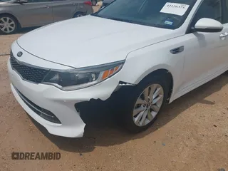 2018 Kia Optima LX z VIN 5XXGT4L31JG234618, wystawiony jako IAAI lot #42126375 z przebiegiem 111 540 mil mil oraz . Historia ofert i sprzedaży dostępna na DreamBid. Obrazek 6.