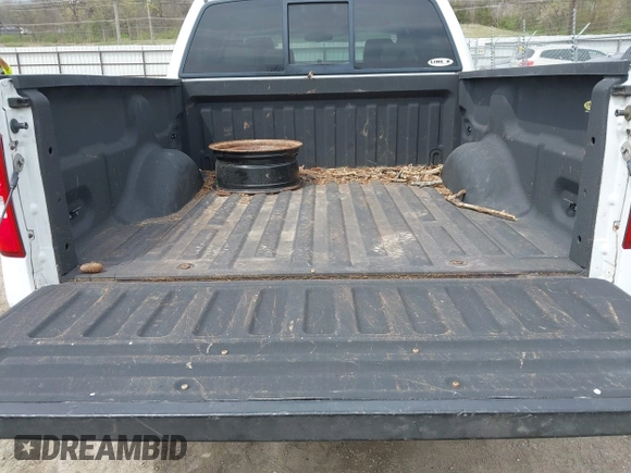 2008 Ford F-150 XLT with VIN 1FTPW14V28FA72092, listed as a IAAI auction lot 42038639 with 211,839 mi miles. Bid and sale history available at carsss.com. Image 18.