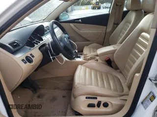 2008 Volkswagen Passat VR6 z VIN WVWDU73C18E042907, wystawiony jako Copart lot #88163055 z przebiegiem 166 202 mil mil oraz Tytuł czysty. Historia ofert i sprzedaży dostępna na DreamBid. Obrazek 7.