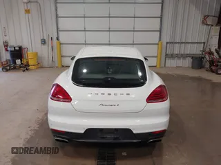 2016 Porsche Panamera 4 z VIN WP0AA2A71GL000087, wystawiony jako IAAI lot #41435476 z przebiegiem 103 537 mil mil oraz . Historia ofert i sprzedaży dostępna na DreamBid. Obrazek 16.