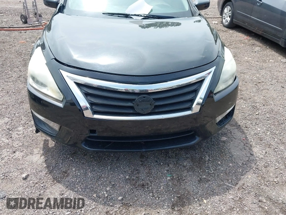 2014 Nissan Altima S with VIN 1N4AL3AP7EN366594, listed as a IAAI auction lot 41940506 with 211,235 mi miles and . Bid and sale history available at carsss.com. Image 6.