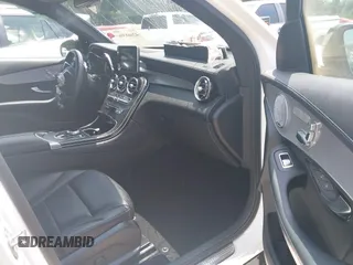 2019 Mercedes-Benz GLC 300 with VIN WDC0G4JBXK1000310, listed as a IAAI auction lot 42668396 with 22,459 mi miles and . Bid and sale history available at DreamBid. Image 5.