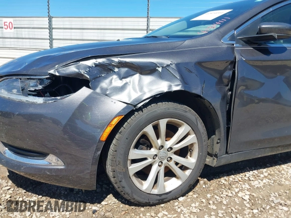 2015 Chrysler 200 Limited with VIN 1C3CCCAB4FN667823, listed as a IAAI auction lot 41814111 with 107,514 mi miles. Bid and sale history available at carsss.com. Image 6.