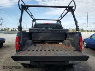 2007 Chevrolet Silverado 1500 LTZ with VIN 2GCEC13J871501224, listed as a Copart auction lot 86289944 with 180,243 mi miles and Salvage Title. Bid and sale history available at carsss.com. Image 6.