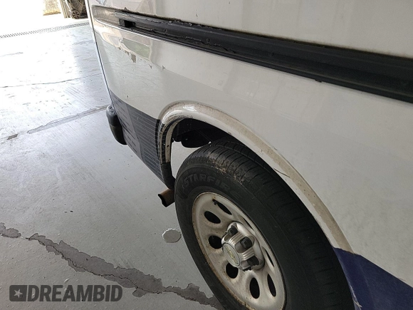 2012 Chevrolet Express Cargo z VIN 1GCSGAFX1C1148431, wystawiony jako IAAI lot #42613587 z przebiegiem 207 299 mil mil oraz . Historia ofert i sprzedaży dostępna na DreamBid. Obrazek 17.