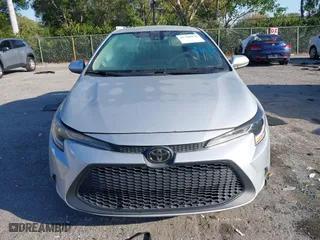 2022 Toyota Corolla LE with VIN 5YFEPMAE7NP276286, listed as a IAAI auction lot 41704970 with 87,142 mi miles. Bid and sale history available at carsss.com. Image 11.