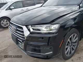 2017 Audi Q7 Premium Plus with VIN WA1LAAF7XHD008027, listed as a IAAI auction lot 41930270 with 128,713 mi miles. Bid and sale history available at carsss.com. Image 6.