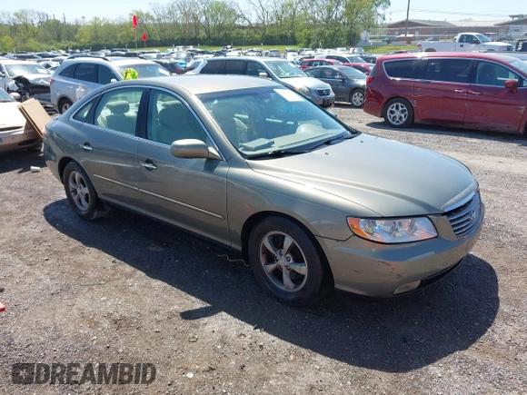 2007 Hyundai Azera SE with VIN KMHFC46F27A139440, listed as a IAAI auction lot 42058893 with 218,540 mi miles. Bid and sale history available at carsss.com. Image 1.