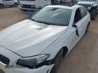 2015 BMW 5 Series 528i z VIN WBA5A5C54FD523138, wystawiony jako IAAI lot #41067885 z przebiegiem Nie podano mil oraz . Historia ofert i sprzedaży dostępna na DreamBid. Obrazek 6.