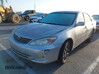 2004 Toyota Camry LE with VIN 4T1BE32K34U307084, listed as a IAAI auction lot 41960265 with 249,222 mi miles. Bid and sale history available at carsss.com. Image 2.