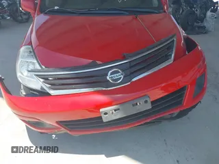 2011 Nissan Versa S z VIN 3N1BC1CP0BL505284, wystawiony jako IAAI lot #42375919 z przebiegiem 105 571 mil mil oraz . Historia ofert i sprzedaży dostępna na DreamBid. Obrazek 12.