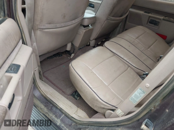 1994 Ford Explorer Eddie Bauer с VIN 1FMDU34X0RUB04469, выставлен на аукционе IAAI как лот 42204709 с пробегом 97 367 миль миль и . История ставок и продаж доступна на DreamBid. Изображение 8.