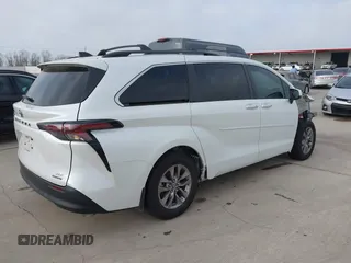 2023 Toyota Sienna XLE с VIN 5TDYRKEC4PS141247, выставлен на аукционе IAAI как лот 41791278 с пробегом 24 851 миль миль и . История ставок и продаж доступна на DreamBid. Изображение 4.