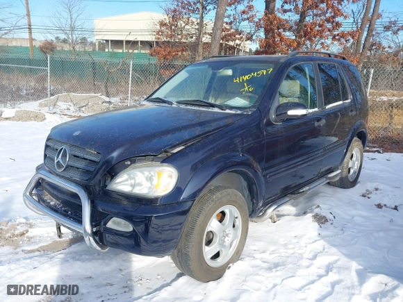 2003 Mercedes-Benz M-Class 3.7L with VIN 4JGAB57E33A421704, listed as a IAAI auction lot 41404597 with 192,078 mi miles. Bid and sale history available at carsss.com. Image 2.