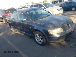 2000 Volkswagen Passat with VIN WVWMA23BXYP357650, listed as a IAAI auction lot 42760943 with 220,089 mi miles and . Bid and sale history available at DreamBid. Image 1.