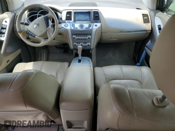 2014 Nissan Murano SV z VIN JN8AZ1MU3EW400964, wystawiony jako Copart lot #55452635 z przebiegiem 100 363 mil mil oraz Czysty tytuł • Clean title. Historia ofert i sprzedaży dostępna na DreamBid. Obrazek 8.