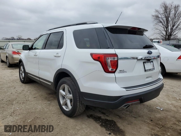 2018 Ford Explorer XLT с VIN 1FM5K7D84JGC44716, выставлен на аукционе Copart как лот 56388255 с пробегом 70 978 миль миль и Списание • Salvage title. История ставок и продаж доступна на DreamBid. Изображение 2.