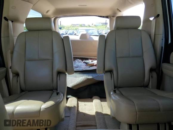 2008 Chevrolet Suburban LT with VIN 1GNFC16058J218236, listed as a Copart auction lot 75555554 with 103,718 mi miles and Salvage Title. Bid and sale history available at carsss.com. Image 10.