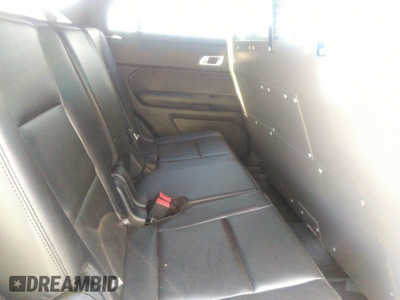 2017 Ford Police Interceptor Utility z VIN 1FM5K8AR8HGB08036, wystawiony jako IAAI lot #41015812 z przebiegiem 18 153 mil mil oraz . Historia ofert i sprzedaży dostępna na DreamBid. Obrazek 8.
