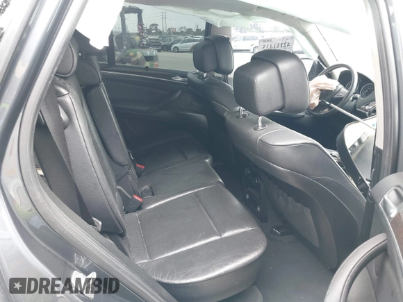 2013 BMW X5 xDrive35i z VIN 5UXZV4C57D0E04976, wystawiony jako IAAI lot #42111435 z przebiegiem 160 226 mil mil oraz . Historia ofert i sprzedaży dostępna na DreamBid. Obrazek 8.