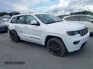 2020 Jeep Grand Cherokee Laredo E z VIN 1C4RJFAG8LC421003, wystawiony jako IAAI lot #42261449 z przebiegiem 36 224 mil mil oraz . Historia ofert i sprzedaży dostępna na DreamBid. Obrazek 1.