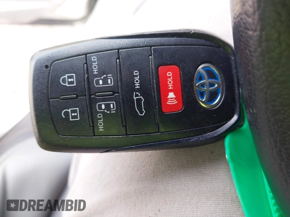 2021 Toyota Sienna XLE with VIN 5TDJSKFC2MS007191, listed as a IAAI auction lot 41945058 with 50,120 mi miles and . Bid and sale history available at DreamBid. Image 11.