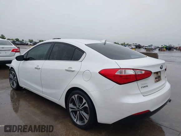 2016 Kia Forte EX with VIN KNAFX4A82G5450616, listed as a IAAI auction lot 42107042 with 131,419 mi miles. Bid and sale history available at carsss.com. Image 3.