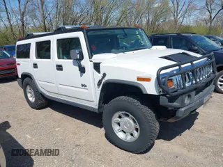 2003 Hummer H2 with VIN 5GRGN23U83H120658, listed as a IAAI auction lot 41992183 with 226,207 mi miles. Bid and sale history available at carsss.com. Image 1.
