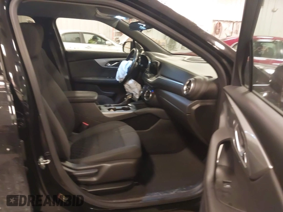 2020 Chevrolet Blazer LT with VIN 3GNKBCR42LS697671, listed as a IAAI auction lot 41641001 with 38,570 mi miles and . Bid and sale history available at DreamBid. Image 5.