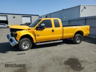 2011 Ford F-250 XL z VIN 1FT7X2BTXBEA96254, wystawiony jako Copart lot #56044375 z przebiegiem 324 139 mil mil oraz Szkoda całkowita • Salvage title. Historia ofert i sprzedaży dostępna na DreamBid. Obrazek 1.