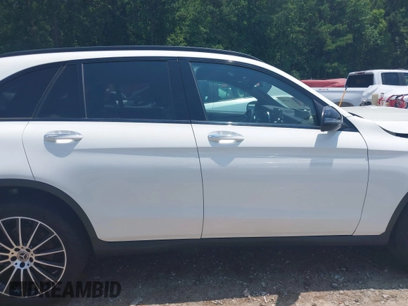 2019 Mercedes-Benz GLC 300 with VIN WDC0G4JBXK1000310, listed as a IAAI auction lot 42668396 with 22,459 mi miles and . Bid and sale history available at DreamBid. Image 13.