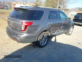 2013 Ford Explorer XLT with VIN 1FM5K7D84DGA86611, listed as a IAAI auction lot 41765690 with 189,794 mi miles. Bid and sale history available at carsss.com. Image 4.