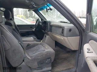 2001 Chevrolet Tahoe LS with VIN 1GNEK13T21J286934, listed as a IAAI auction lot 41850005 with 147,542 mi miles. Bid and sale history available at carsss.com. Image 5.