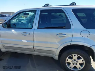 2005 Ford Escape Limited with VIN 1FMCU94145KA63604, listed as a IAAI auction lot 41825343 with 179,263 mi miles. Bid and sale history available at carsss.com. Image 15.