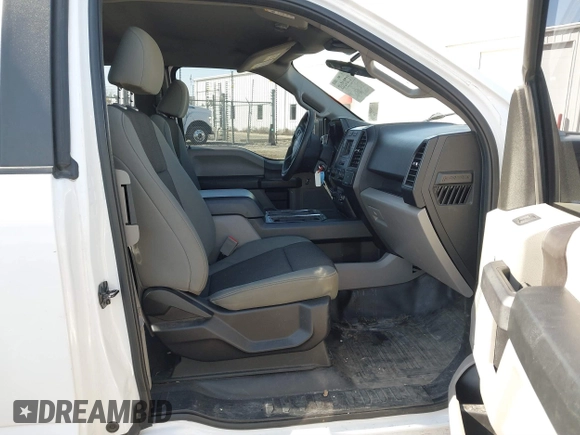 2019 Ford F-150 XL with VIN 1FTFX1E5XKKD17372, listed as a IAAI auction lot 41784569 with 208,528 mi miles. Bid and sale history available at carsss.com. Image 5.