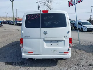 2017 Nissan NV200 SV z VIN 3N6CM0KN9HK701941, wystawiony jako IAAI lot #41862330 z przebiegiem 190 152 mil mil oraz . Historia ofert i sprzedaży dostępna na DreamBid. Obrazek 16.