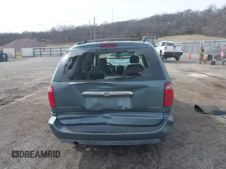 2005 Chrysler Town & Country Touring with VIN 2C4GP54LX5R202644, listed as a IAAI auction lot 41864996 with 161,645 mi miles. Bid and sale history available at carsss.com. Image 16.