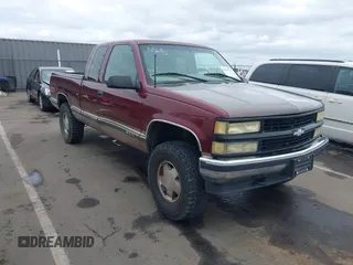 1997 Chevrolet Silverado 1500 with VIN 2GCEK19R2V1207315, listed as a IAAI auction lot 42058123 with 177,203 mi miles and . Bid and sale history available at DreamBid. Image 1.