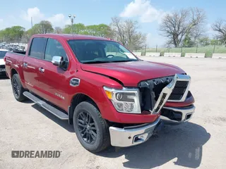 2017 Nissan Titan Platinum Reserve z VIN 1N6AA1E57HN522051, wystawiony jako IAAI lot #42128392 z przebiegiem 101 378 mil mil oraz . Historia ofert i sprzedaży dostępna na DreamBid. Obrazek 1.