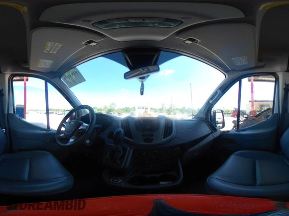 2017 Ford Transit z VIN 1FTYE2CM1HKA13709, wystawiony jako IAAI lot #41933179 z przebiegiem 147 539 mil mil oraz . Historia ofert i sprzedaży dostępna na DreamBid. Obrazek 18.