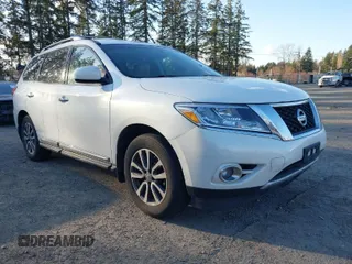2014 Nissan Pathfinder SV with VIN 5N1AR2MM0EC666036, listed as a IAAI auction lot 41717523 with 133,352 mi miles. Bid and sale history available at carsss.com. Image 1.