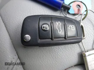 2015 Audi A3 z VIN WAUEFHFF9F1030113, wystawiony jako IAAI lot #41953949 z przebiegiem 98 755 mil mil oraz . Historia ofert i sprzedaży dostępna na DreamBid. Obrazek 11.