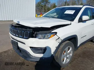 2020 Jeep Compass Latitude with VIN 3C4NJDBB0LT145359, listed as a IAAI auction lot 41747803 with 53,643 mi miles. Bid and sale history available at carsss.com. Image 6.