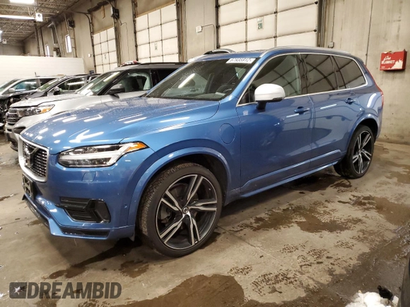 2017 Volvo XC90 R-Design with VIN YV4BC0PM5H1131226, listed as a Copart auction lot 67935912 with 69,644 mi miles. Bid and sale history available at carsss.com. Image 1.