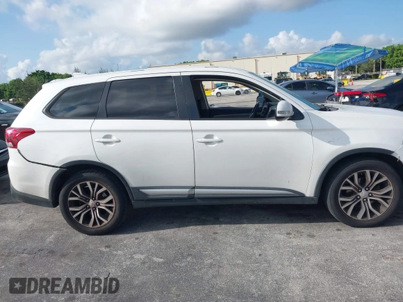 2017 Mitsubishi Outlander SE with VIN JA4AD3A30HZ025100, listed as a IAAI auction lot 42423429 with 205,827 mi miles and . Bid and sale history available at DreamBid. Image 14.