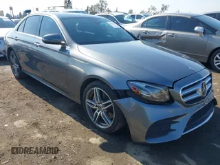 2018 Mercedes-Benz E-Class E 300 with VIN WDDZF4JB0JA293915, listed as a IAAI auction lot 41425810 with 100,232 mi miles. Bid and sale history available at carsss.com. Image 1.